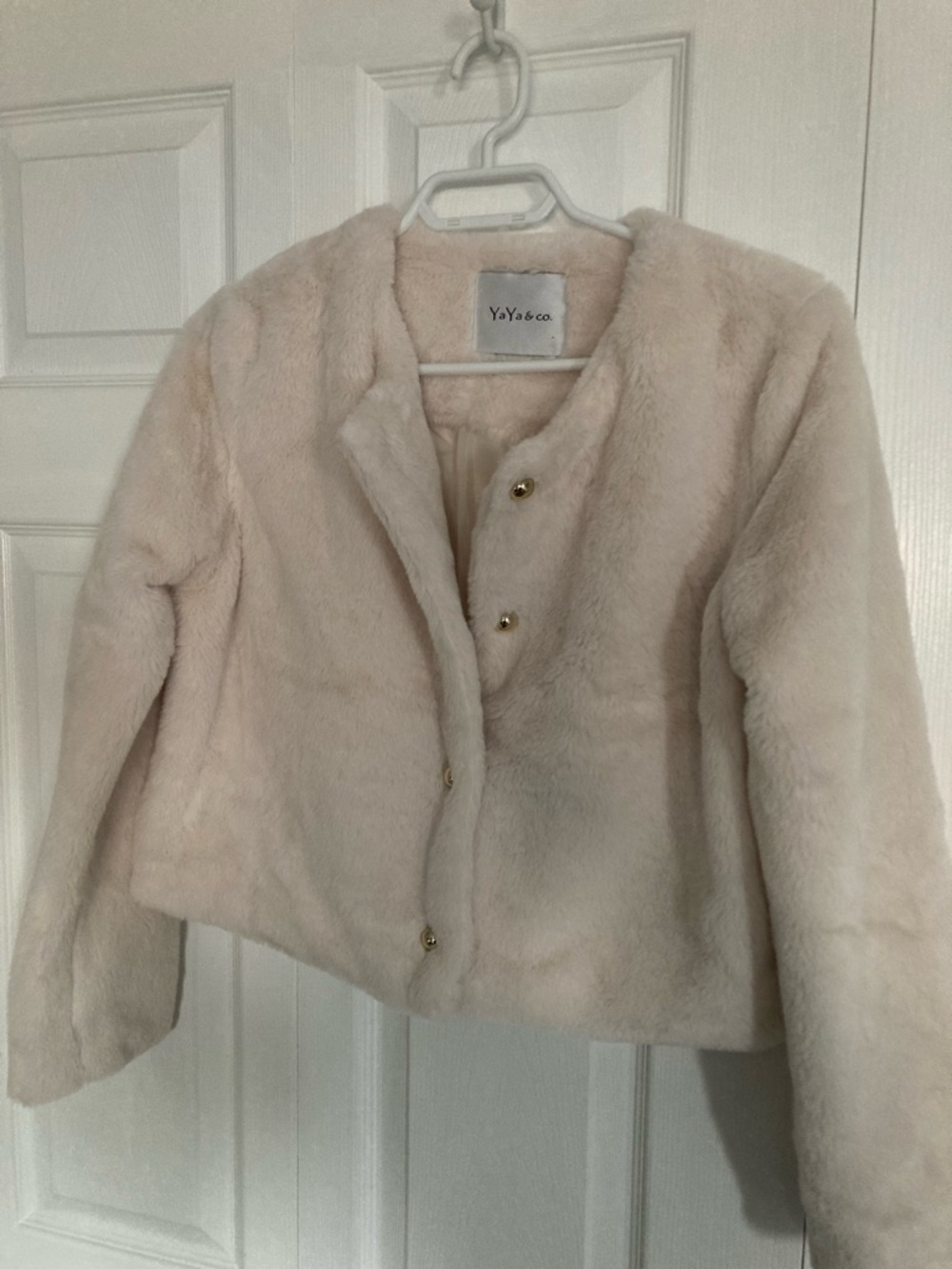 Ya Ya & co Women's Cream Faux Fur crop Jacket